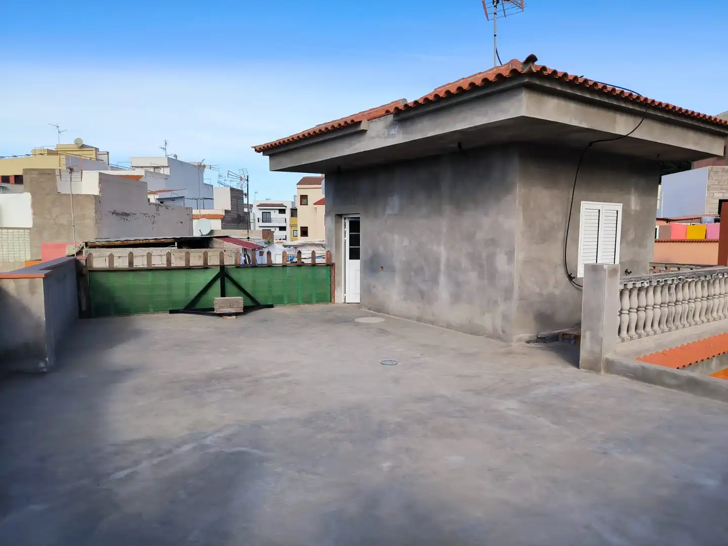 Vista exterior de Casa o chalet en venta en Adeje con Terraza, Amueblado y Lavadora