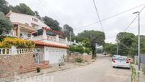 Vista exterior de Casa o xalet en venda en Vilanova del Vallès amb Aire condicionat, Calefacció i Jardí privat