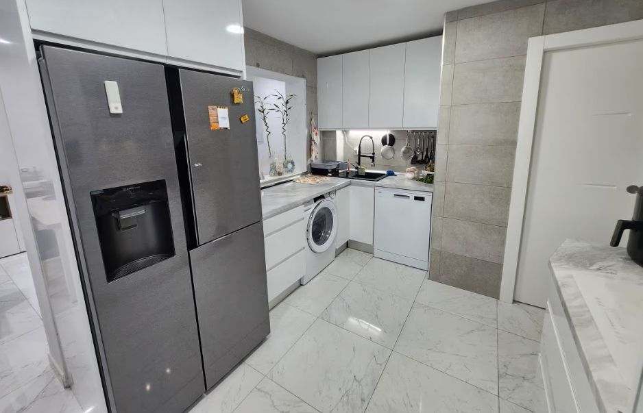 Cuina de Casa o xalet en venda en Málaga Capital amb Moblat, Rentadora i TV