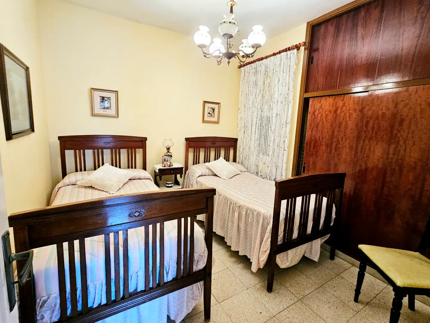 Casa adosada en venda a Calle Hermano Apolinar, Centro