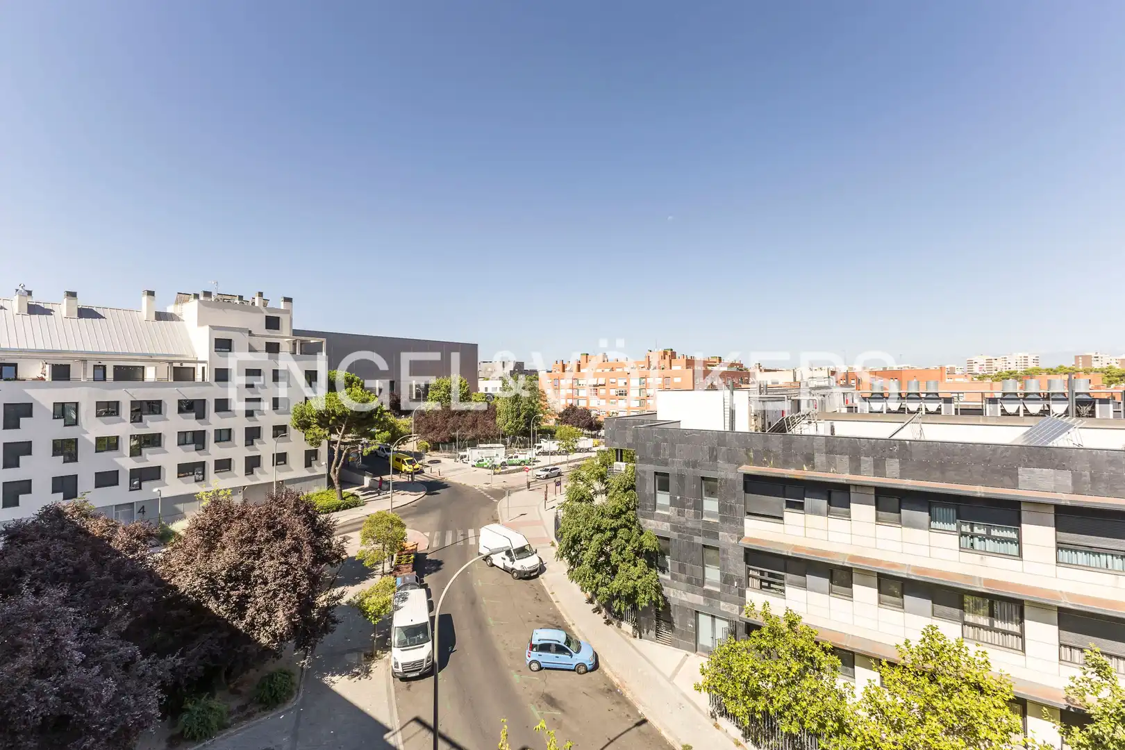 Vista exterior de Àtic de lloguer en Madrid amb Aire condicionat, Calefacció i Parquet