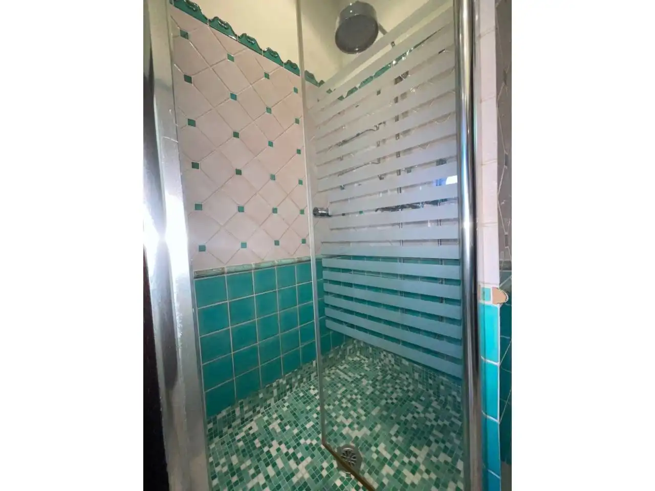 Bany de Finca rústica en venda en Estepona amb Aire condicionat, Calefacció i Jardí privat