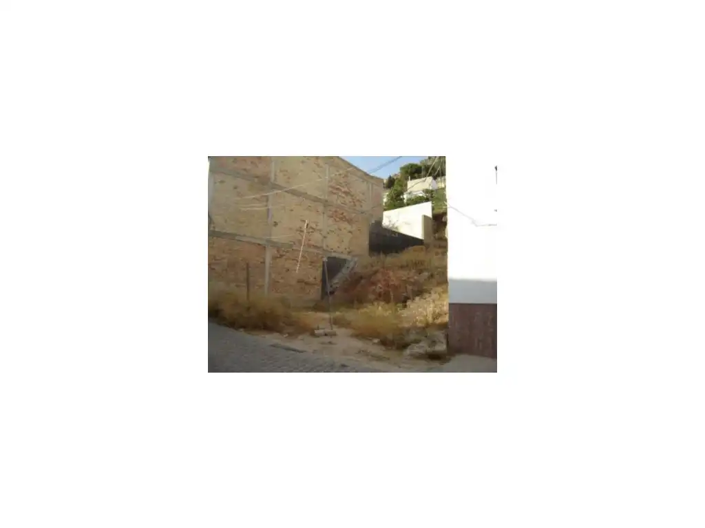Terreny residencial en venda a Calle Piedrahita 49