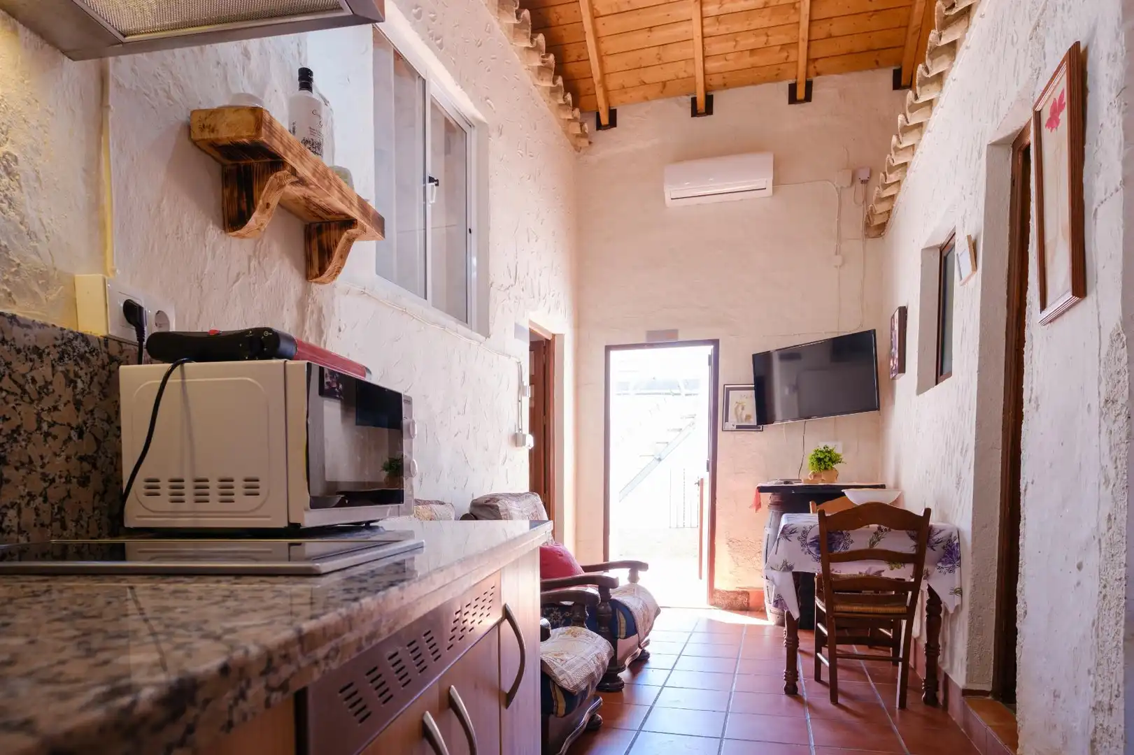 Cuina de Casa adosada en venda en Teba amb Aire condicionat, Jardí privat i Piscina