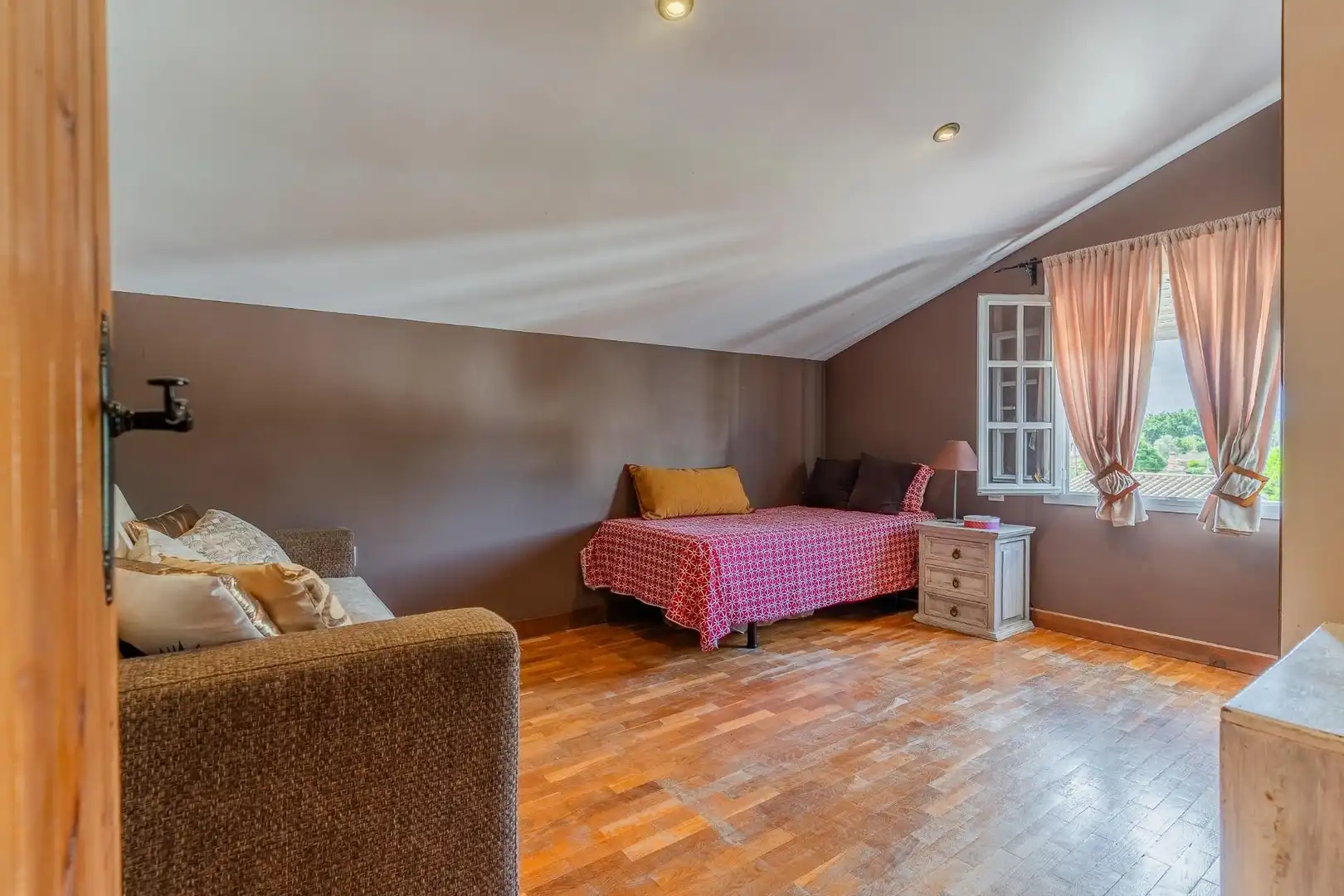 Habitación de Casa o chalet en venta en Chiclana de la Frontera con Jardín privado, Trastero y Piscina