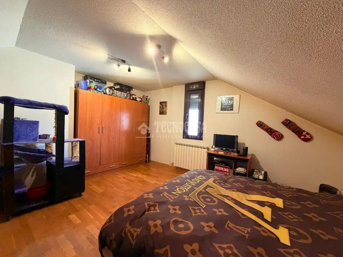 Habitación de Piso en venta en Valdepeñas con Aire acondicionado, Calefacción y Terraza
