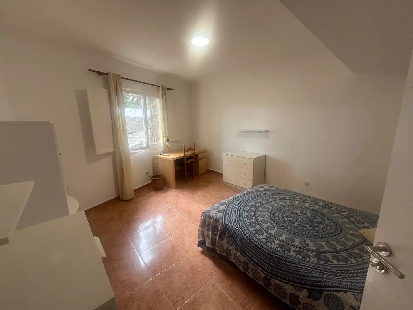 Room in Calle Músico Juan Reyes de Armas, Tafira