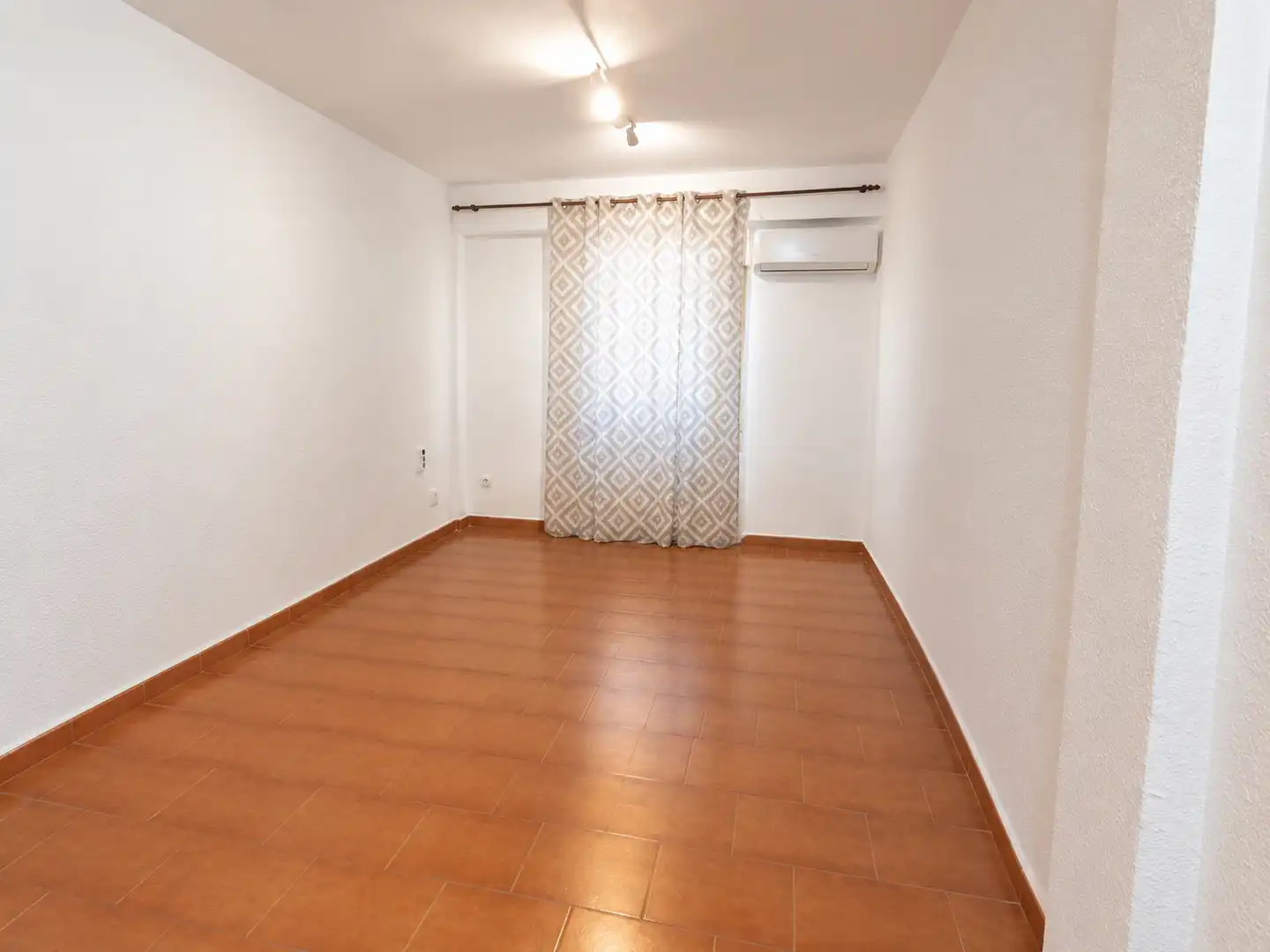 Bedroom of Flat for rent in Pla - Carolinas
