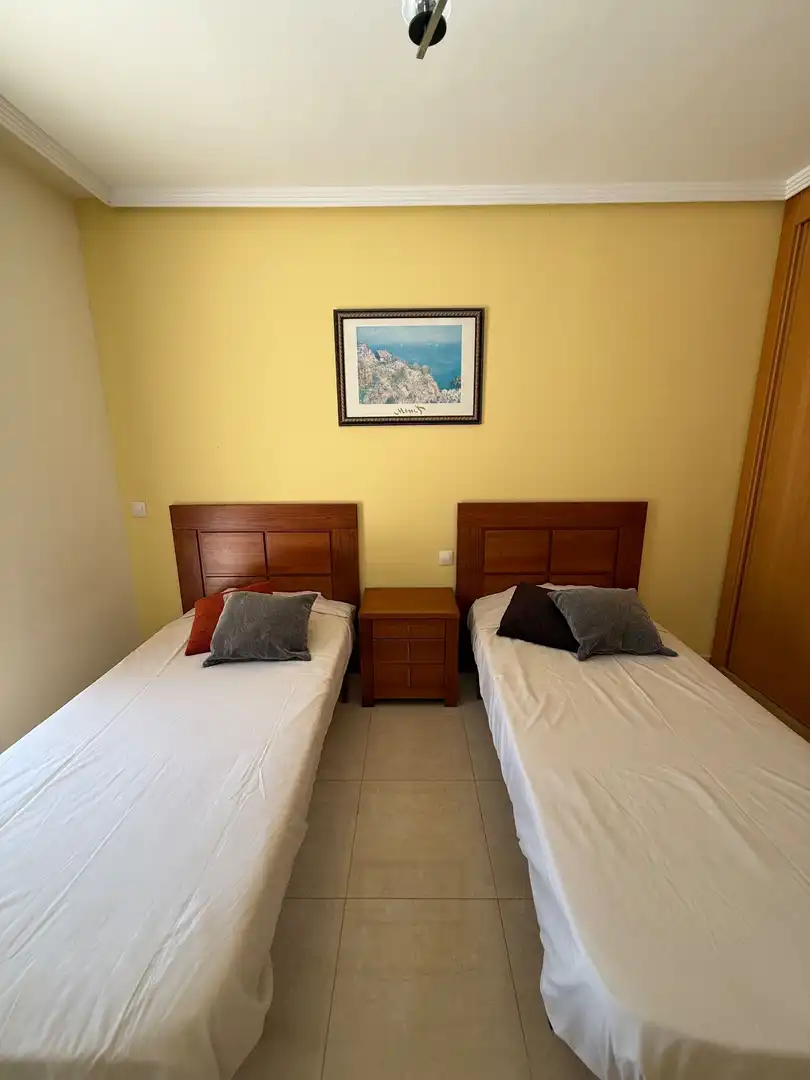 Dormitori de Apartament en venda en Adeje amb Terrassa, Piscina i Moblat