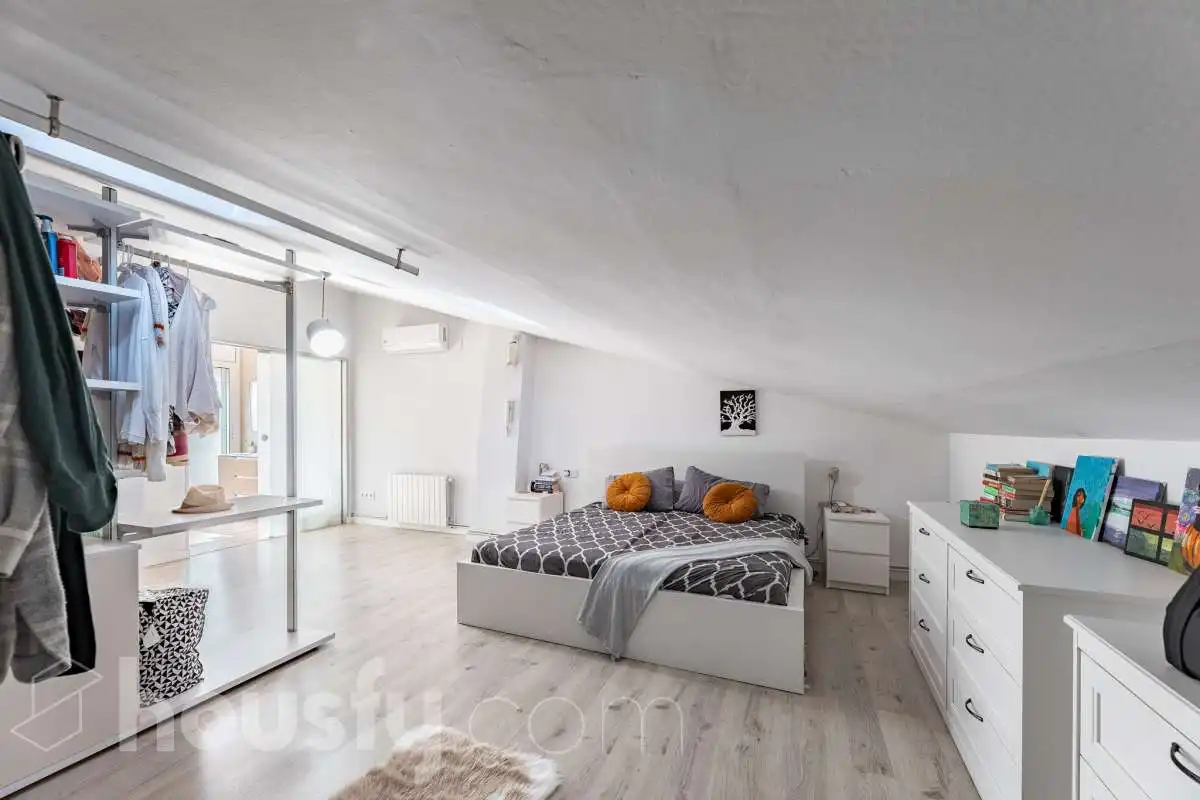 Habitación de Casa o chalet en venta en Viladecans con Balcón