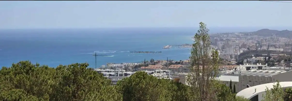 Ático de alquiler en Benalmádena con Aire acondicionado, Terraza y Amueblado