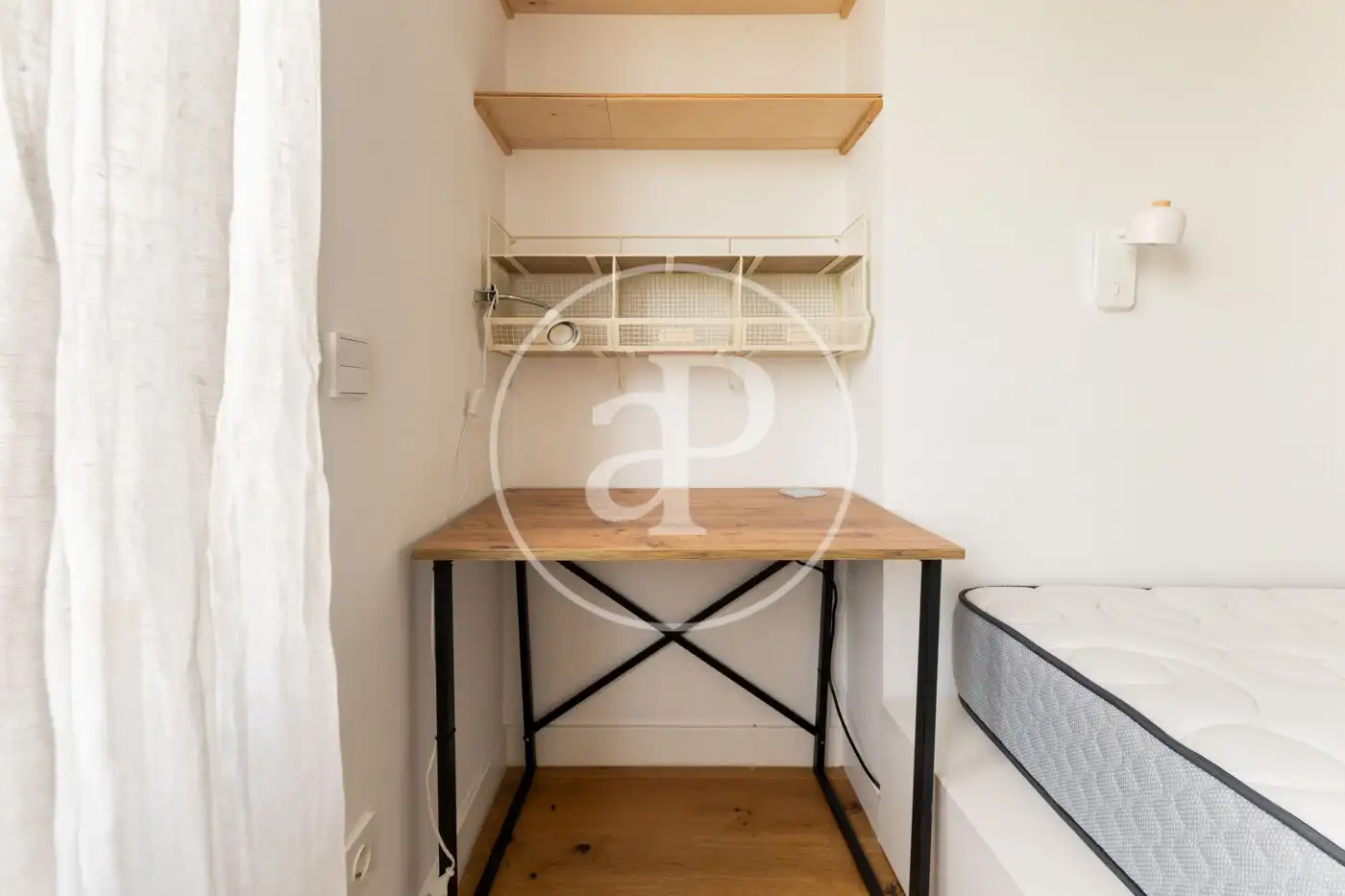 Habitación de Piso en venta en Madrid con Aire acondicionado, Calefacción y Jardín privado
