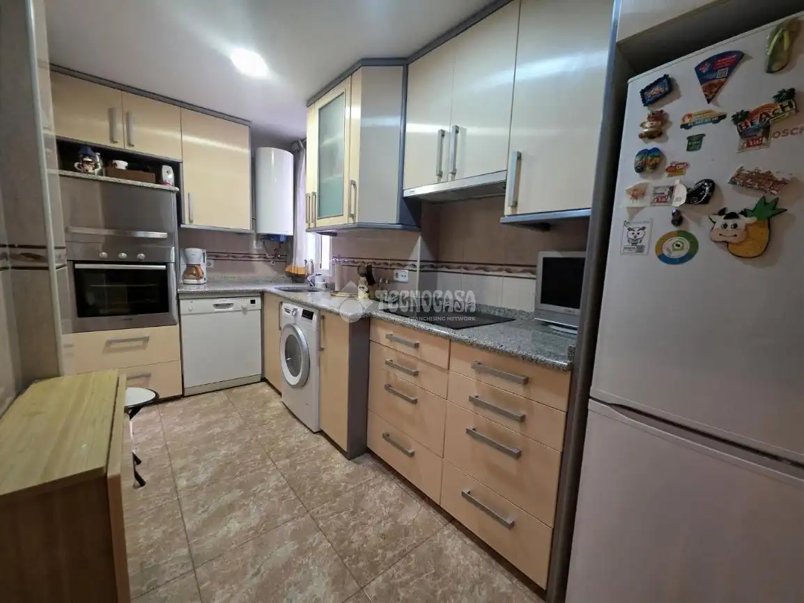 Küche von Wohnung zum Verkauf in Alcorcón mit Heizung, Parkett und Terrasse