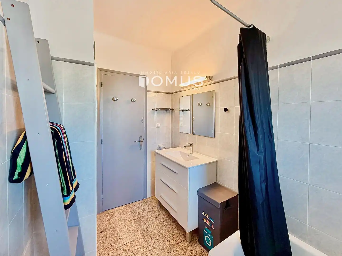 Bathroom of Flat for sale in L'Escala  with Air Conditioner, Heating and Terrace