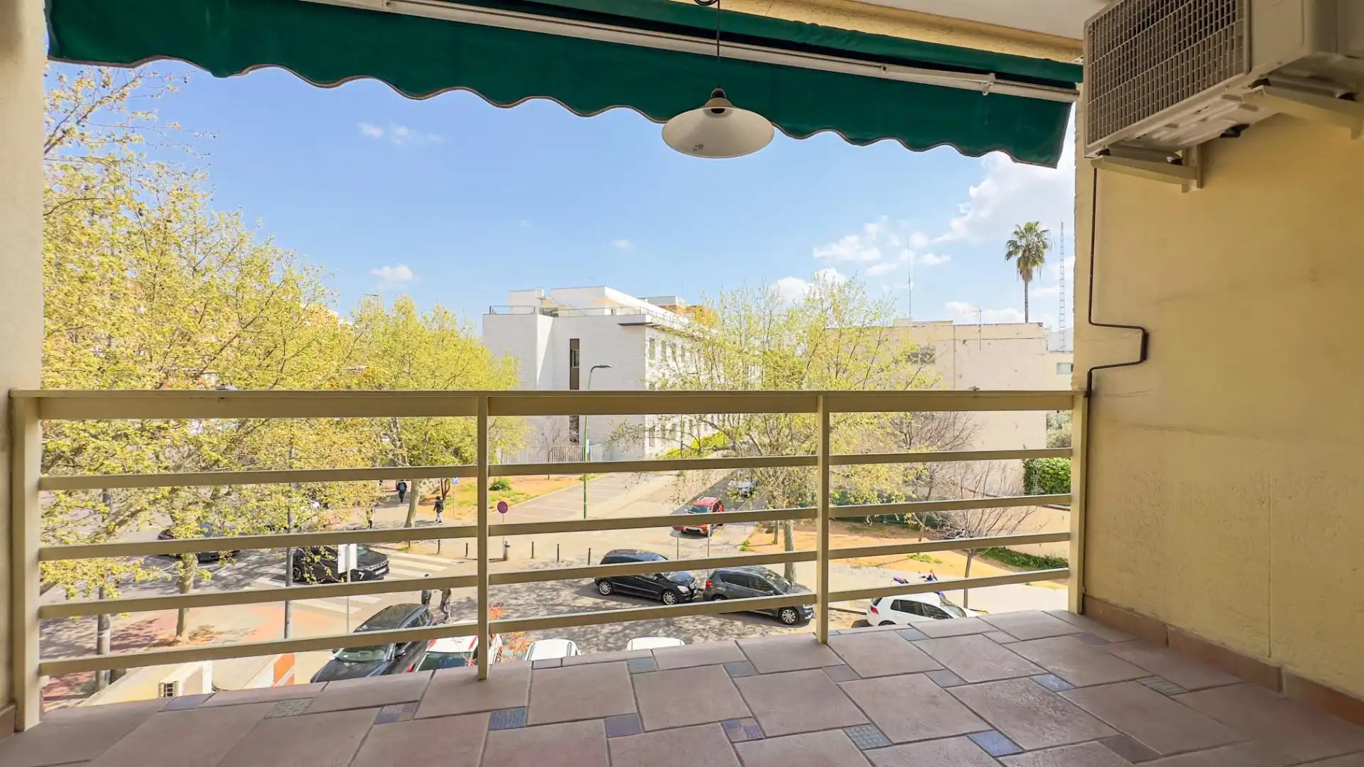Piso en venta en Avenida del Aeropuerto, Vista Alegre - Parque Cruz Conde