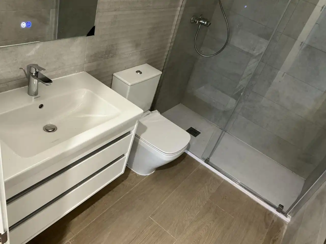 Baño de Ático de alquiler en Getafe con Aire acondicionado, Calefacción y Terraza