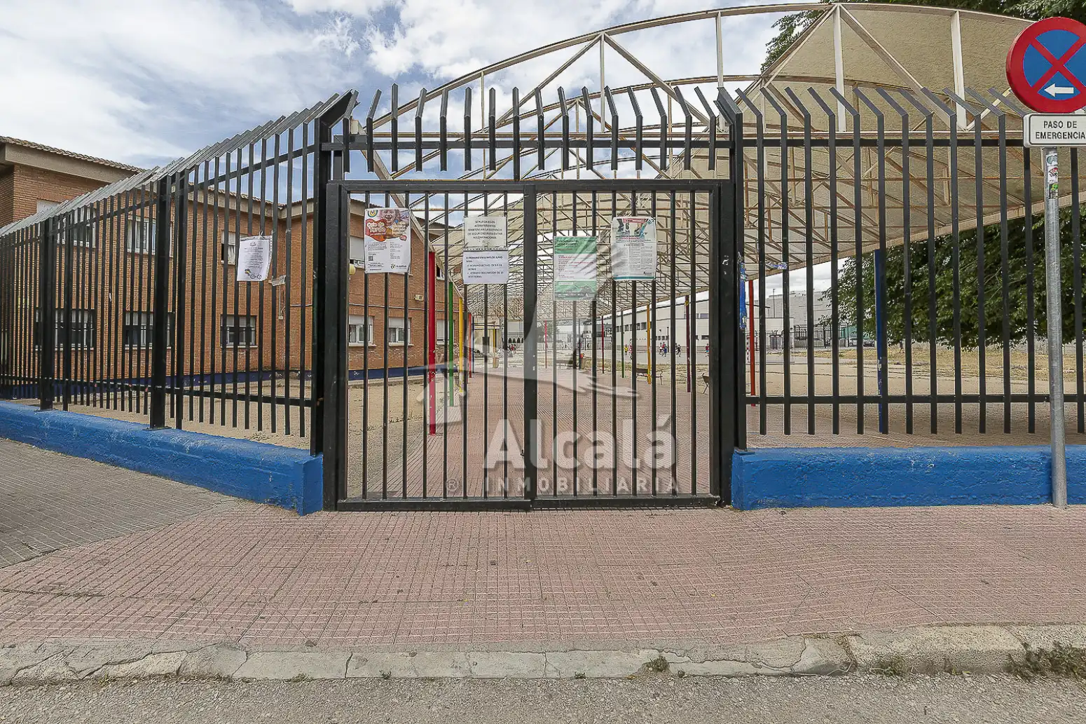 Aparcament de Pis en venda en Alcalá de Henares amb Calefacció, Traster i Piscina