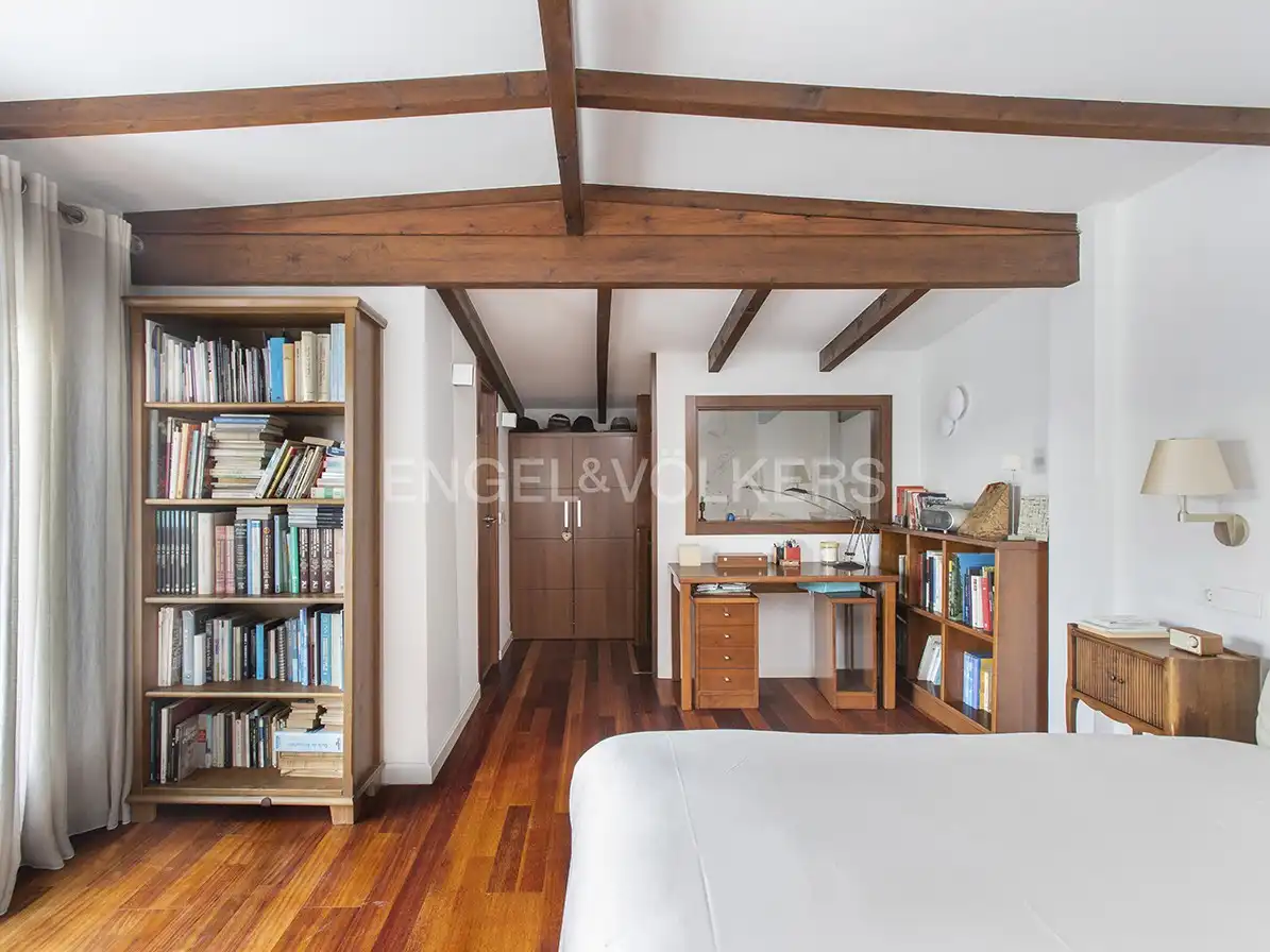 Habitación de Ático en venta en Gijón  con Calefacción, Parquet y Terraza