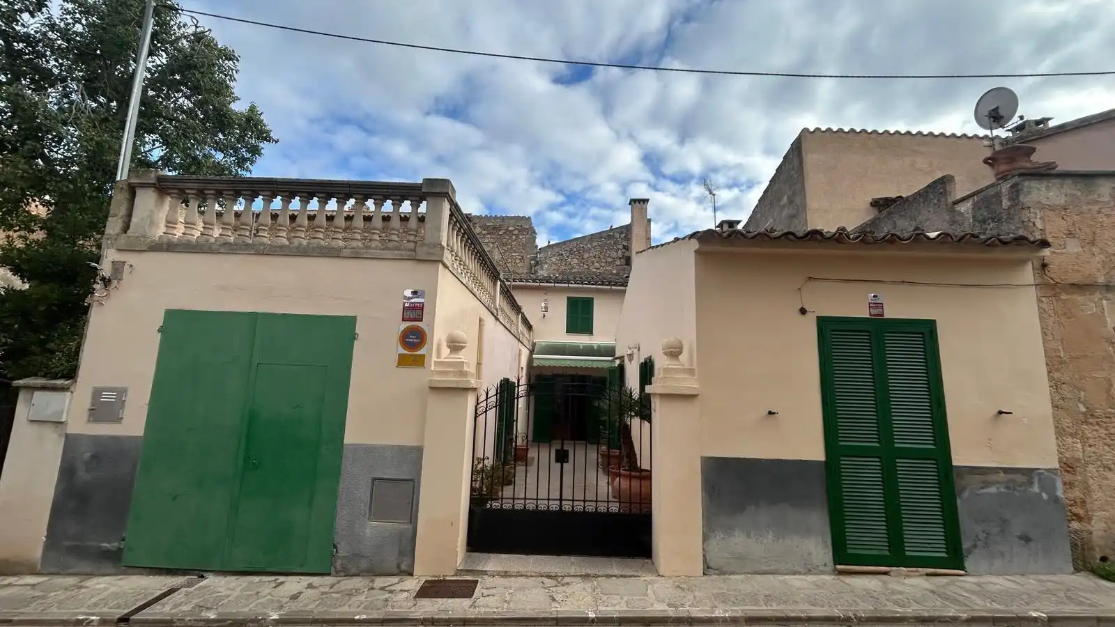 Vista exterior de Casa o chalet en venta en Petra con Jardín privado