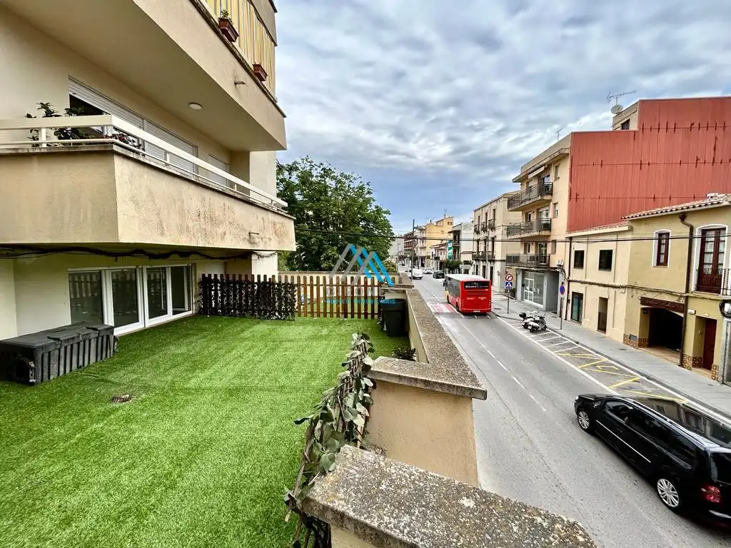 Außenansicht von Wohnung zum Verkauf in Santa Cristina d'Aro mit Heizung und Terrasse