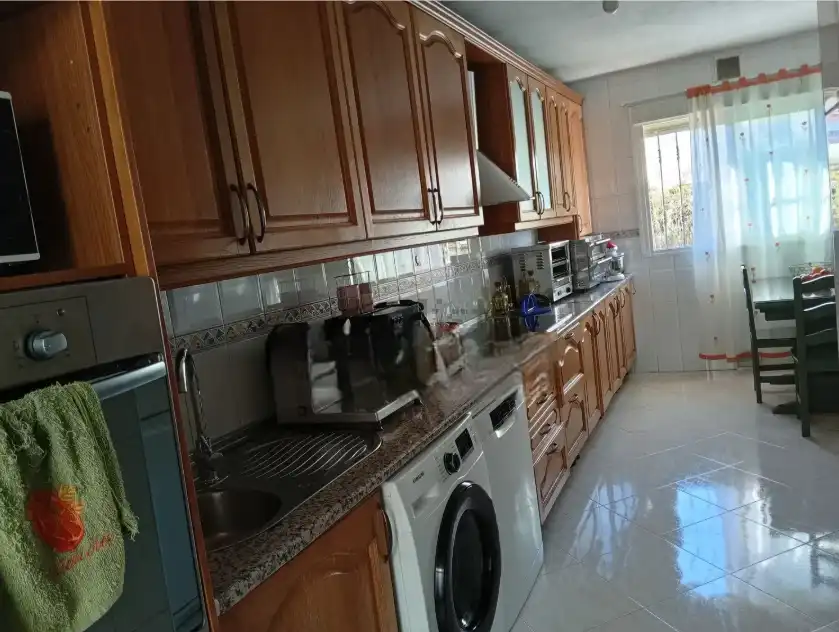 Cuina de Casa adosada en venda en Navalagamella amb Aire condicionat, Calefacció i Jardí privat