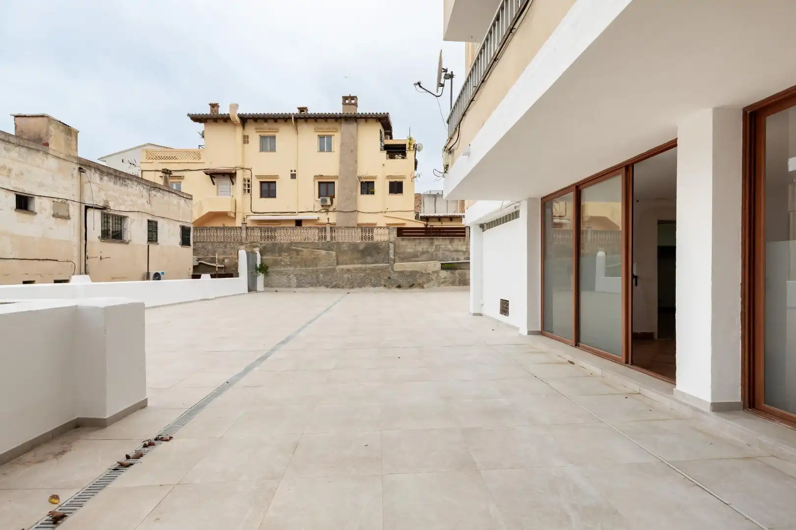 Terrace of Commercial properties for rent in Calvià  with Air Conditioner and Terrace