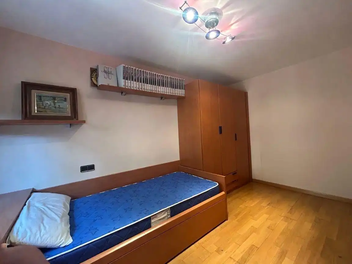 Dormitori de Casa o xalet en venda en Tudela amb Aire condicionat i Calefacció