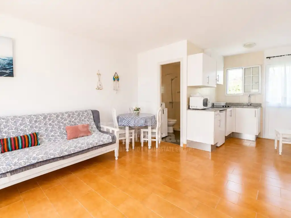 Dormitori de Apartament en venda en Es Mercadal amb Terrassa, Piscina i Piscina comunitària