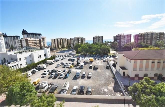 Aparcament de Pis de lloguer en Fuengirola amb Aire condicionat, Calefacció i Terrassa