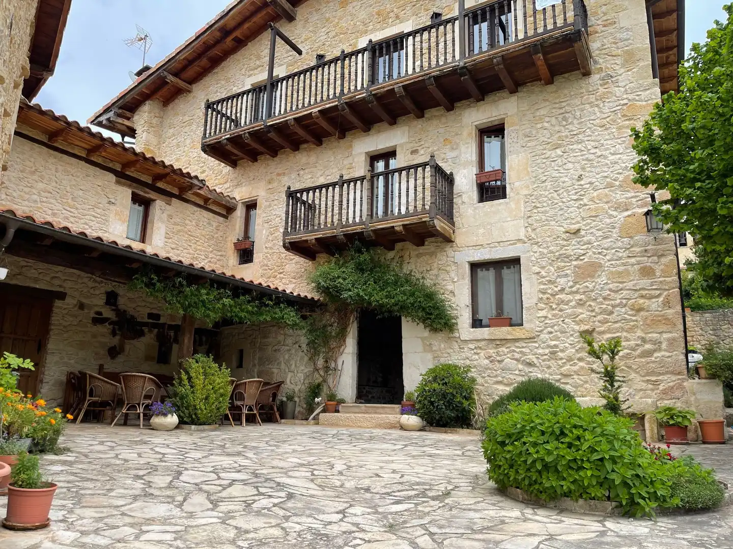 Außenansicht von Country house zum Verkauf in Villarcayo de Merindad de Castilla la Vieja mit Terrasse, Möbliert und Balkon