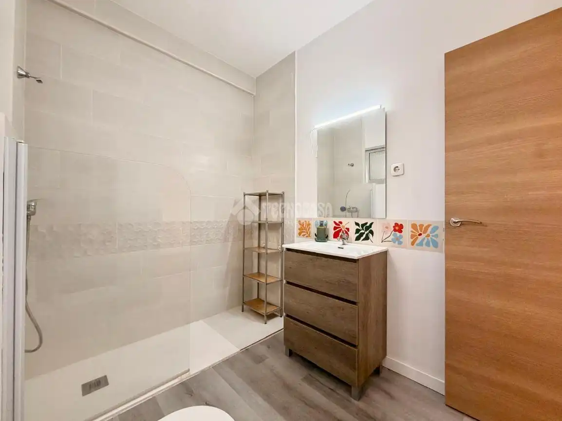 Bathroom of Flat for sale in Sevilla