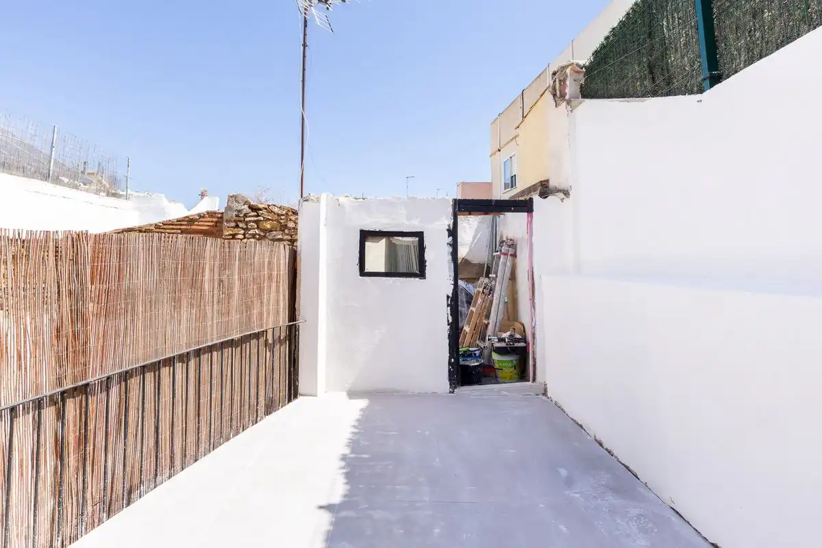 Exterior view of Flat for sale in Torrent  with Air Conditioner and Heating