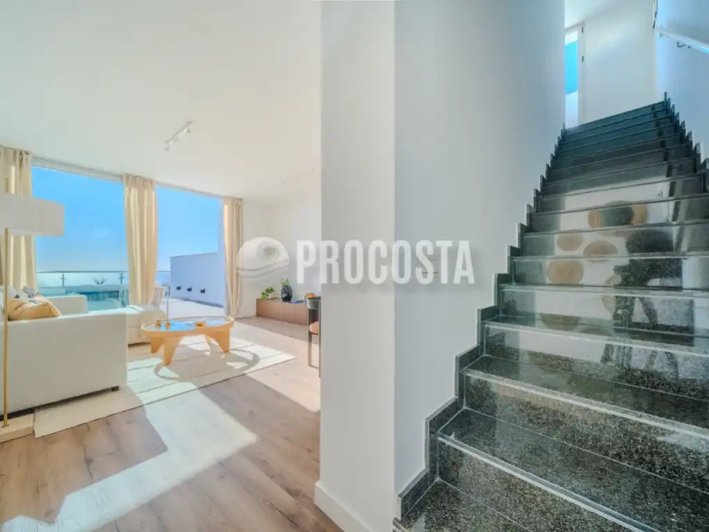 Sala d'estar de Casa adosada en venda en Almuñécar amb Aire condicionat, Calefacció i Terrassa