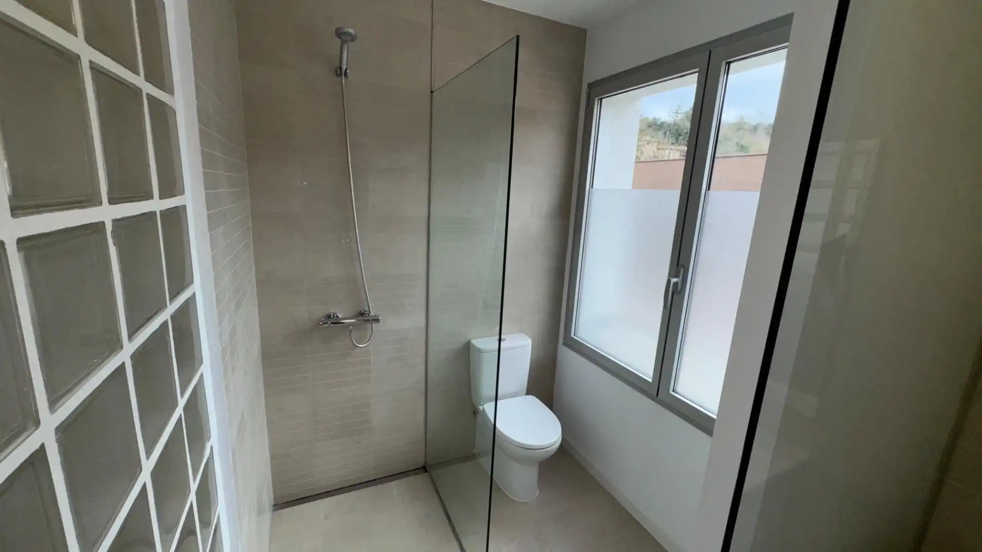 Baño de Casa o chalet en venta en Sant Feliu de Pallerols con Parquet