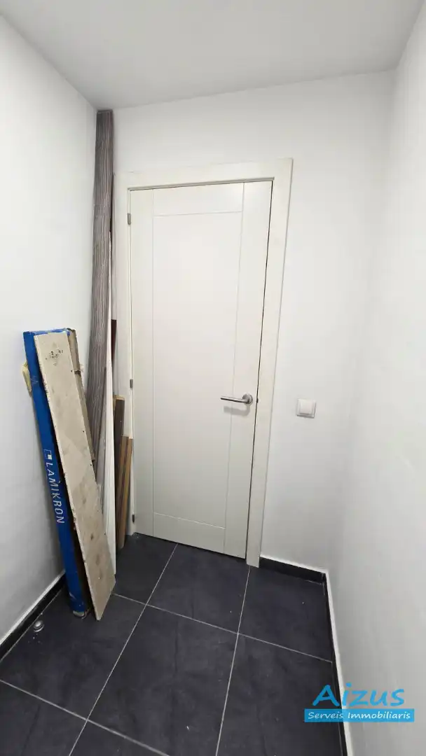 Erdgeschoss zum Verkauf in Ripollet mit Ofen