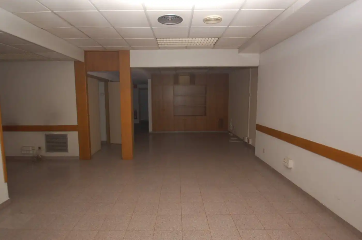 Local comercial en venta en Llevant, imagen 6
