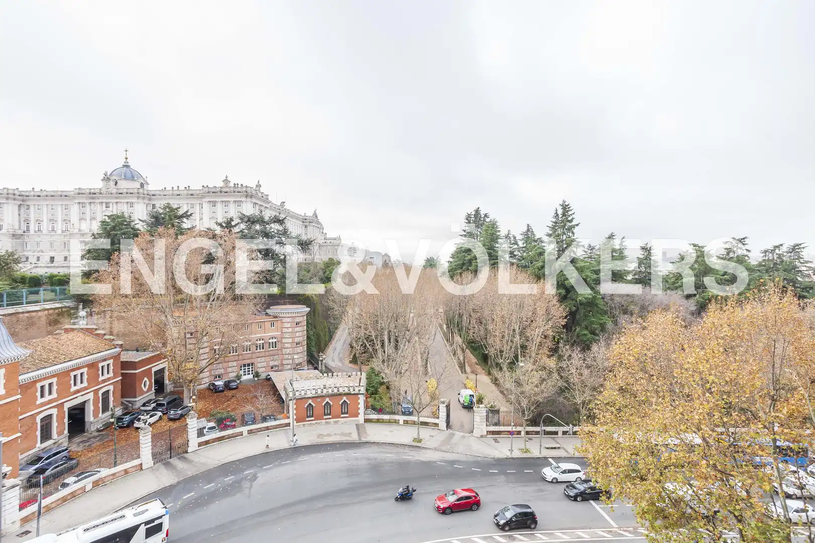 Exterior view of Flat for rent in Madrid  with Heating, Terrace and Balcony