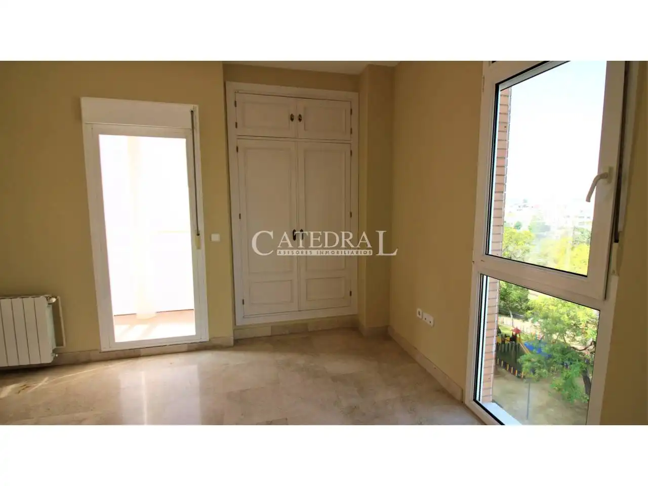 Habitación de Dúplex en venta en Sevilla con Aire acondicionado, Calefacción y Terraza