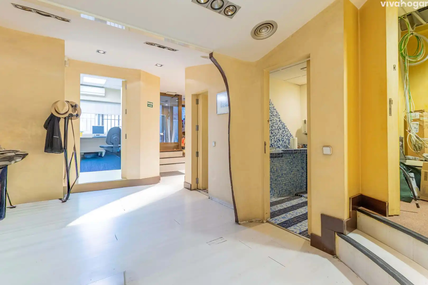 Business premises for sale in Rafael Alberti, imagen 24