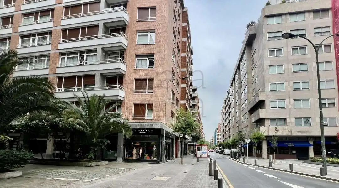 Garaje de alquiler en Rodríguez Arias Kalea, Campuzano