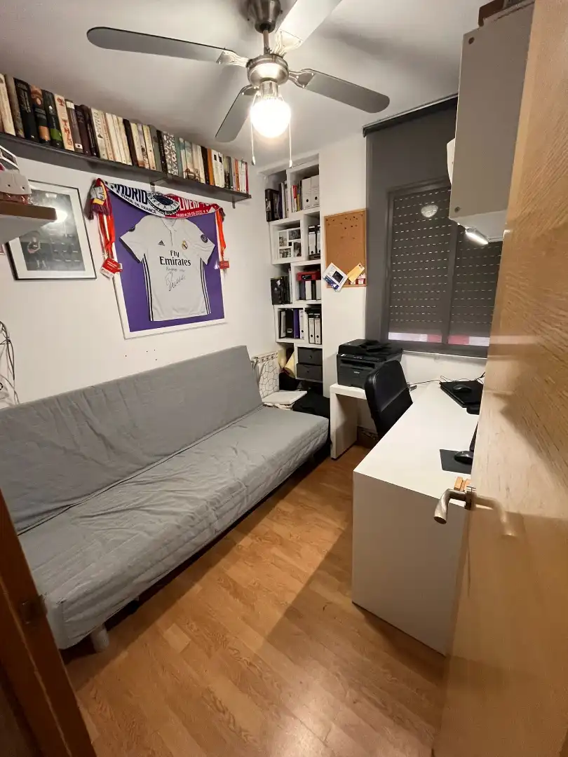 Sala de estar de Piso en venta en Lleida con Calefacción, Parquet y Amueblado