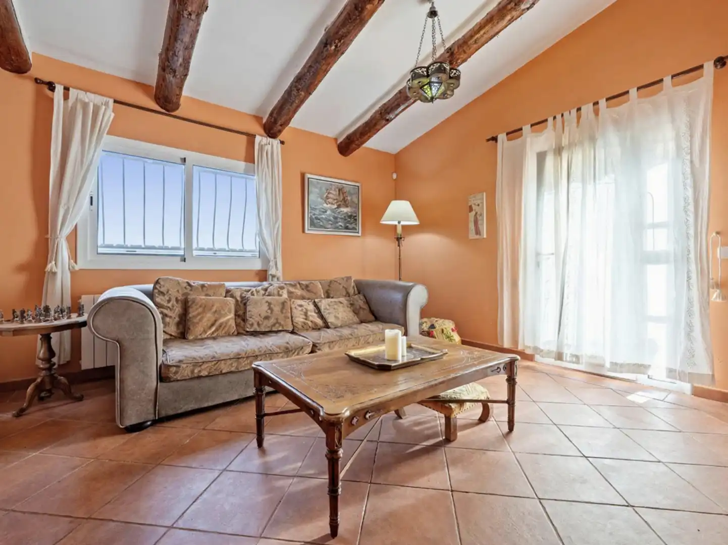 Sala de estar de Casa o chalet en venta en Roda de Berà con Aire acondicionado, Calefacción y Jardín privado