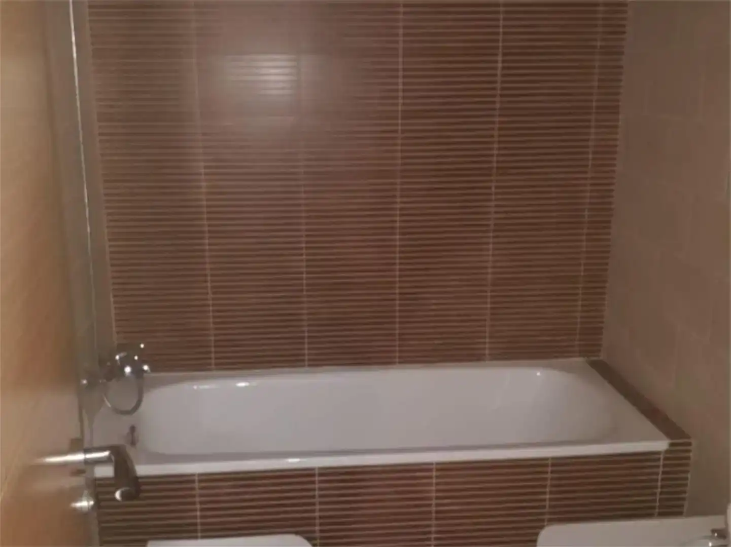 Badezimmer von Wohnung zur Miete in Lucena mit Klimaanlage und Balkon