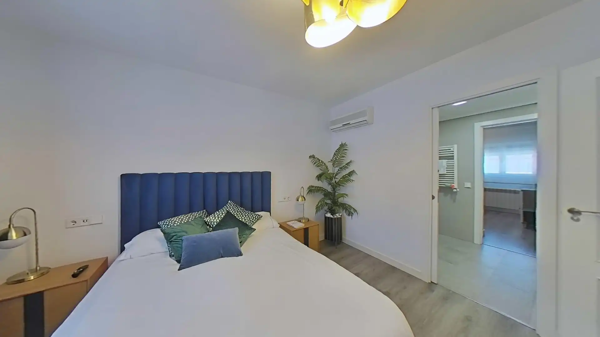 Bedroom of Detached homes for sale in Alcorcón  with Air Conditioner, Heating and Private garden