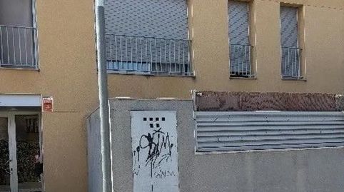 Se vende piso OKUPADO en Calle Carles Cardo 31 de Valls Tarragona.