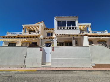 Maison mitoyenne avec piscine à vendre à Orihuela Costa