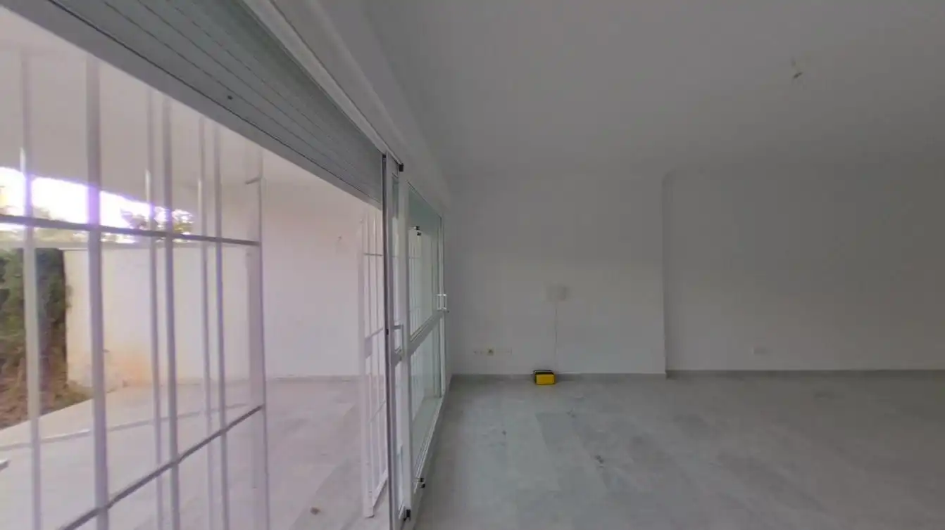 Piso en venta en Marbella con Calefacción, Terraza y Piscina comunitaria