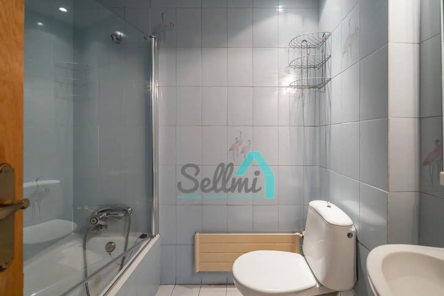 Baño de Piso en venta en Oviedo  con Calefacción, Parquet y Terraza