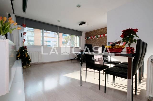 Piso en Venta en El Turó de la Peira