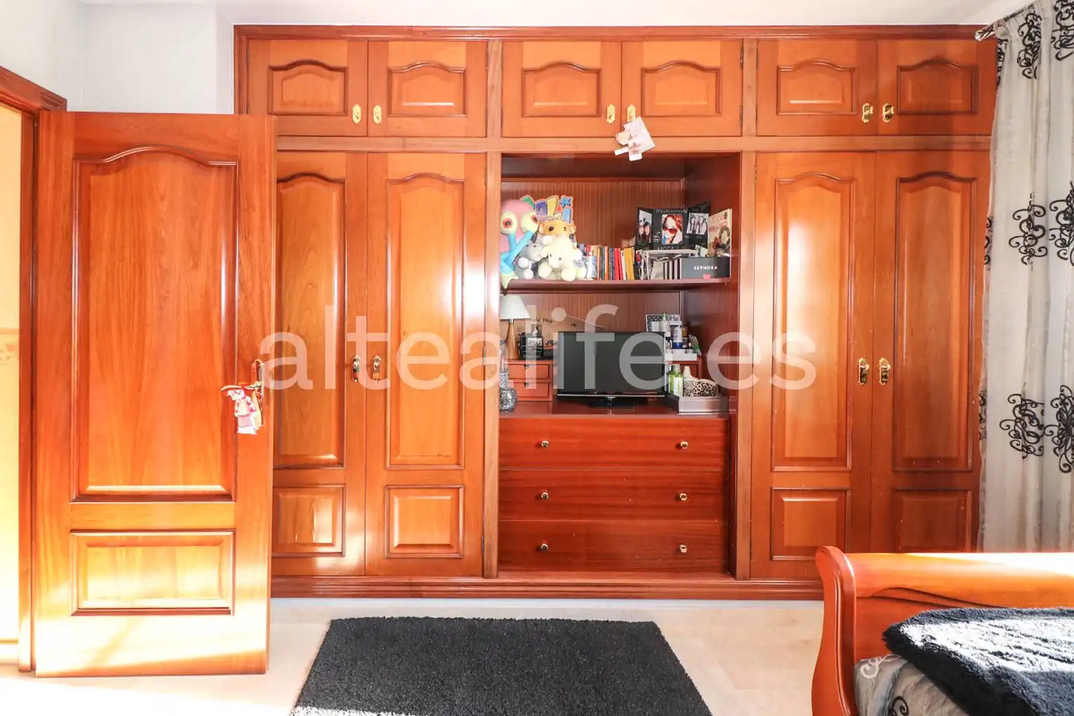 Habitación de Casa o chalet en venta en La Nucia con Aire acondicionado, Calefacción y Jardín privado